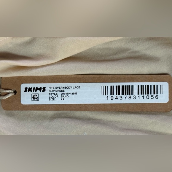 Skims Fits Everybody Lace Slip Dress Sand 4X NWT ***DISCOUNTED SHIPPING*** - Picture 3 of 5